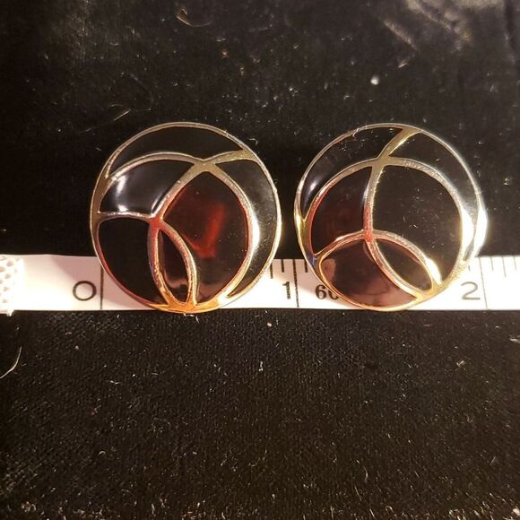 Vintage Monet Clip-On Round Goldtone & Black Enamel Concentric Design Earrings - Picture 5 of 5